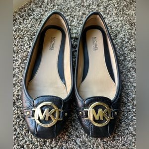 Women’s size 6 Michael Kors Flats!